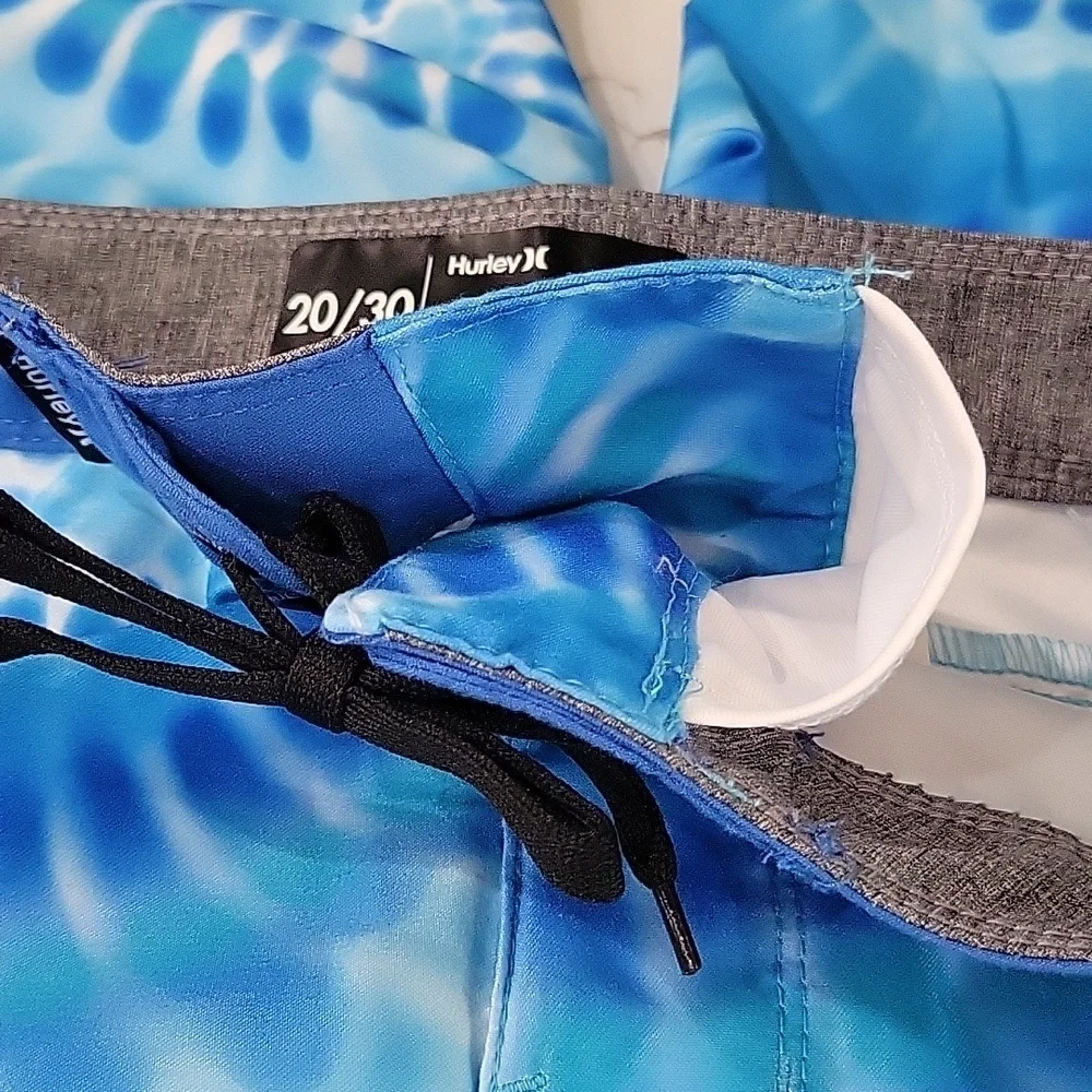 Hurley Young Mens Tie Dye Board Shorts Size 20 NEW